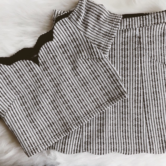 MINKPINK Dresses & Skirts - minkpink black check sweetheart crop top and skirt